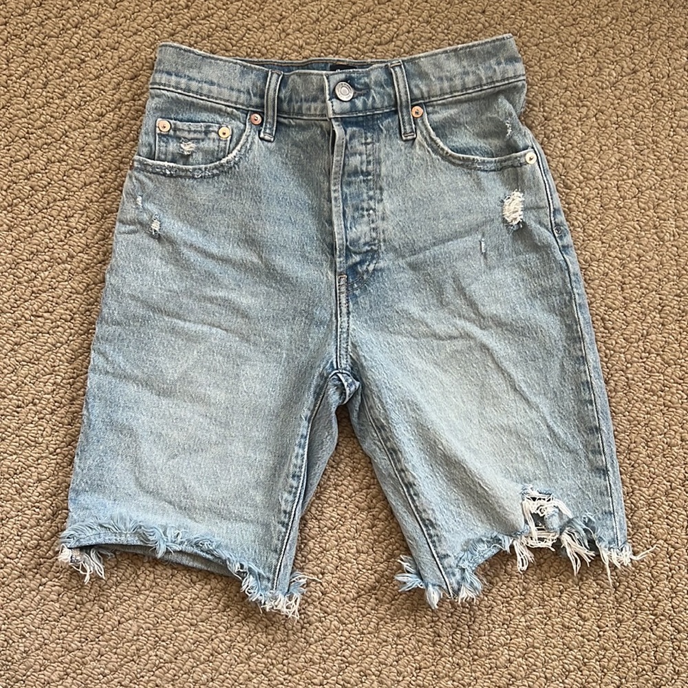 GAP 0/25 Classic Bermuda Denim Short